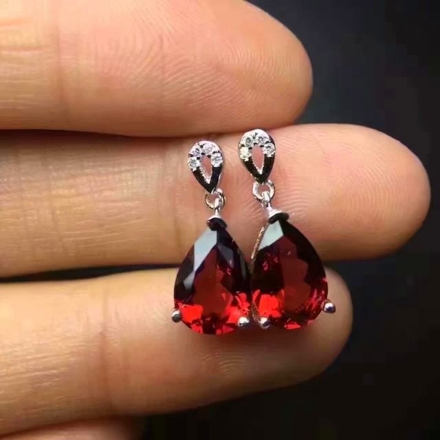 LE GRENAT Natural-red-garnet-stone-drop-earrings