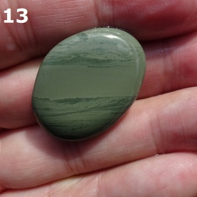 Stone Gn13, banded argillite.